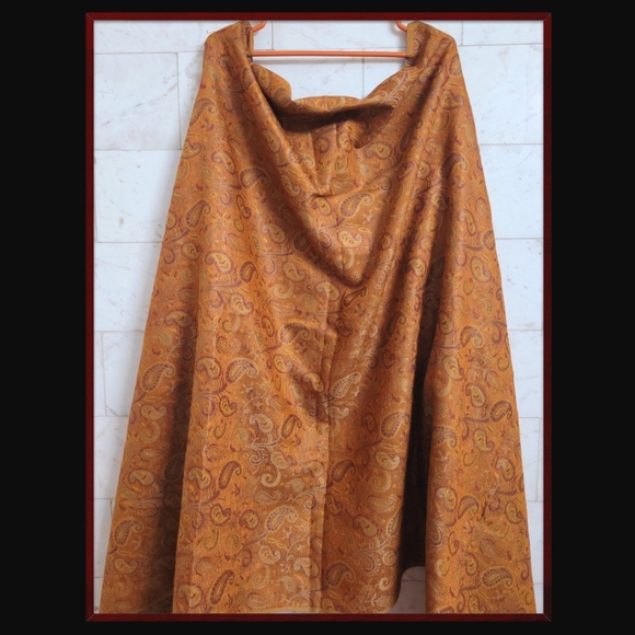 New Shawl - Picture 3 of 6